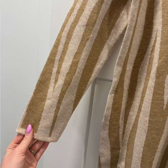 Tribal jeans Fannie Funnel Neck Jacquard Sweater Dress in Beige - Picture 5 of 9